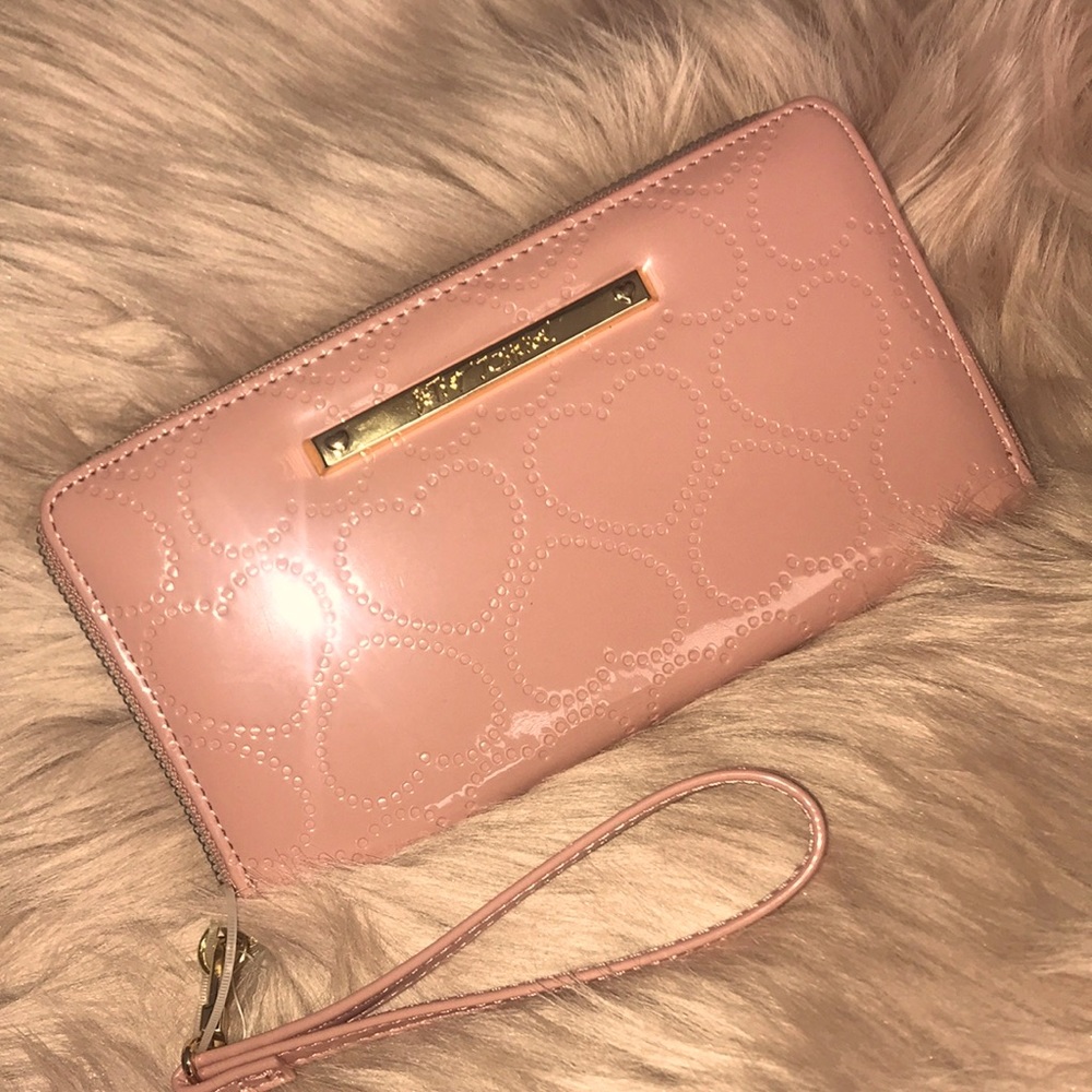Betsey Johnson wallet wristlet hearts